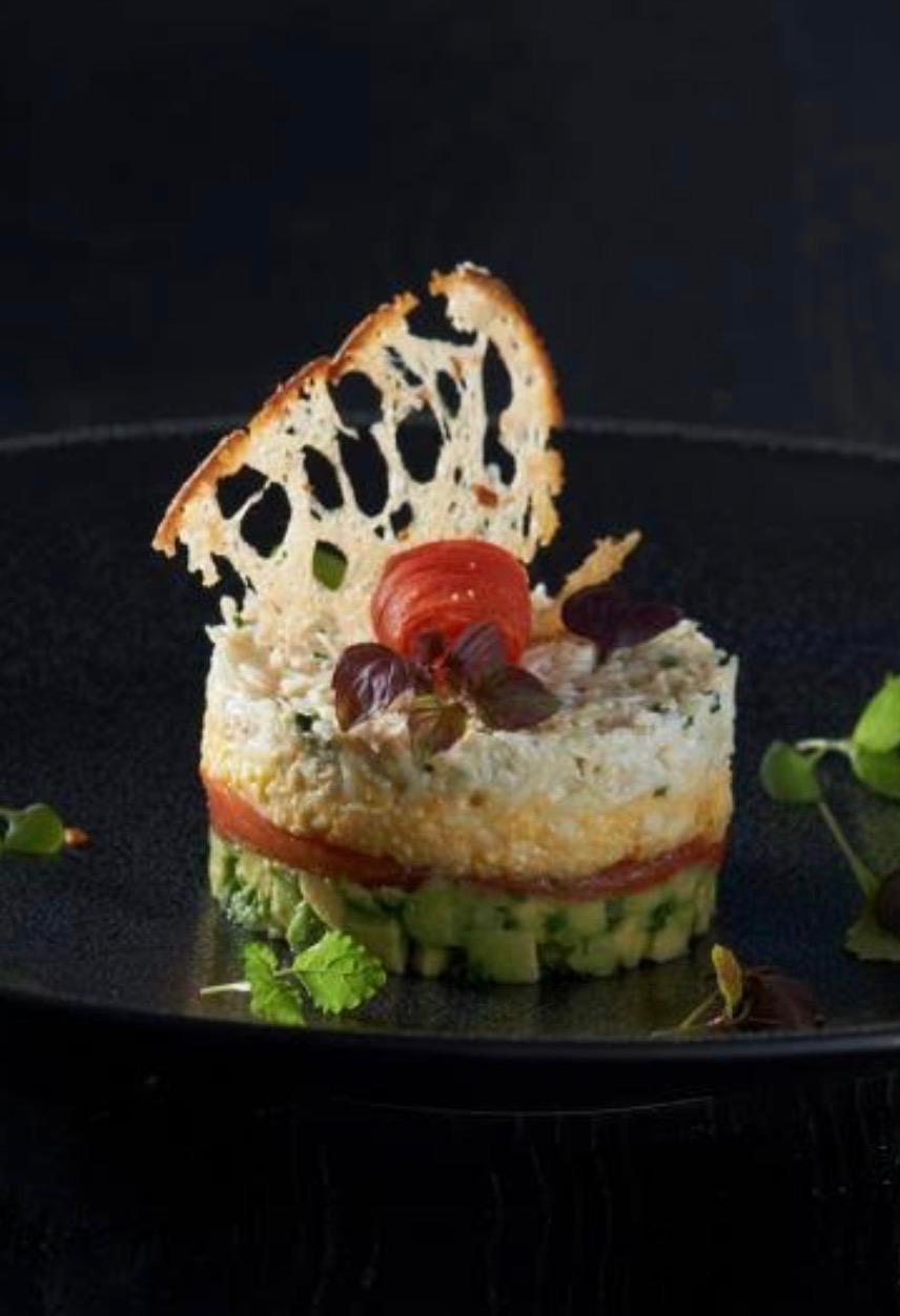 Tartare, avocat et tuile croustillante
